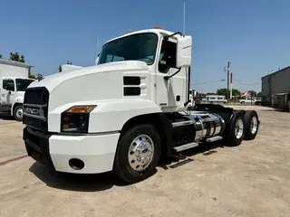 2019 MACK AN64T