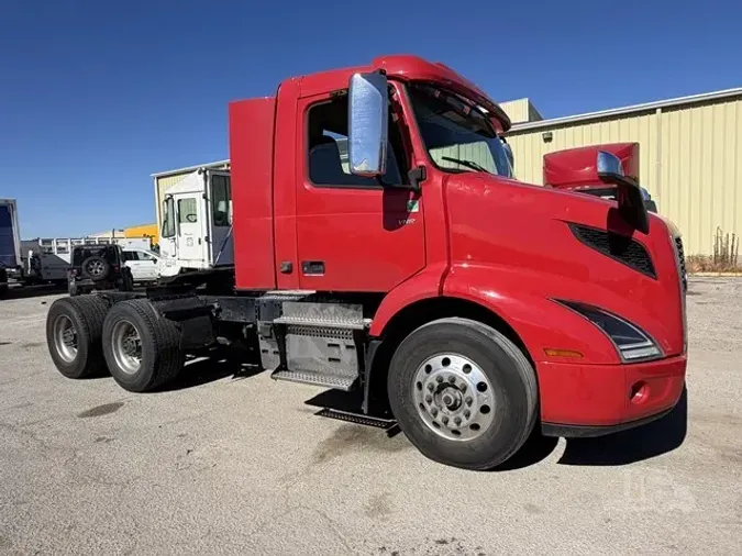 2023 VOLVO VNR64T300a7fc9da590a3666a006fad4e6ad32fb9