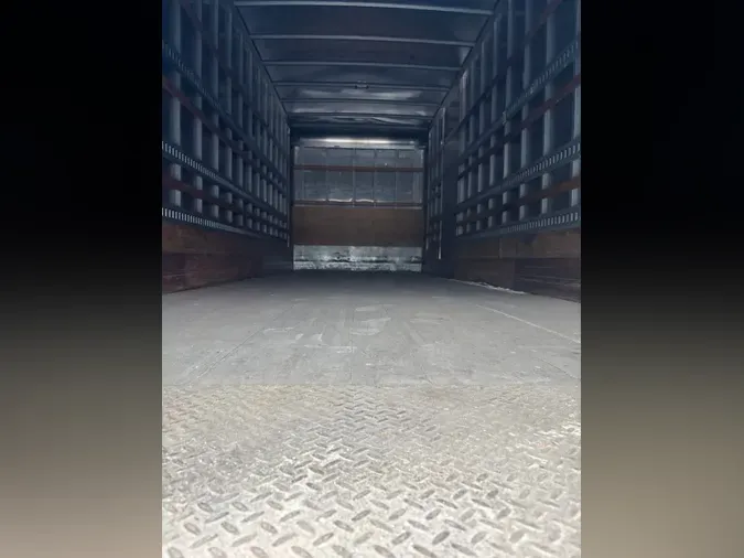 2018 FREIGHTLINER/MERCEDES M2 106