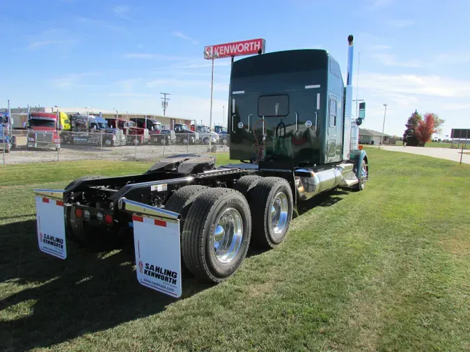 2026 Kenworth W900L
