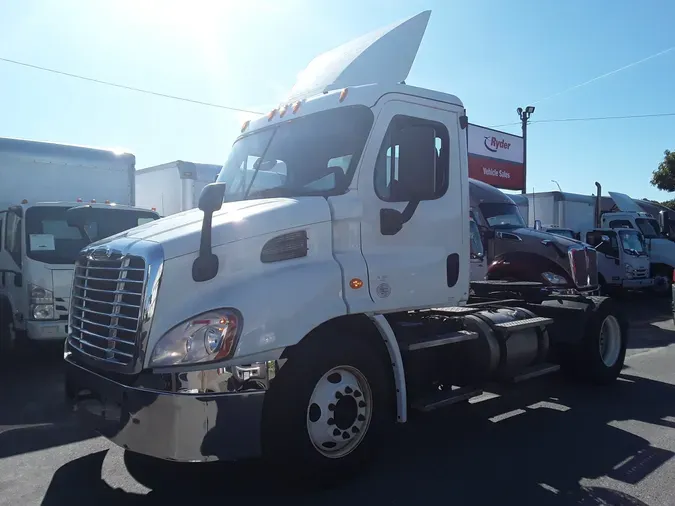 2016 FREIGHTLINER/MERCEDES CASCADIA 113a7fe48b8c3411530333bdc5b63bfe9d3