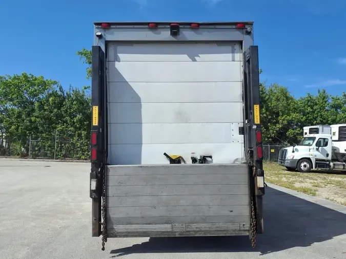 2019 FREIGHTLINER/MERCEDES M2 106