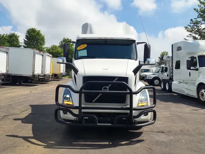 2020 VOLVO VNR64T-640