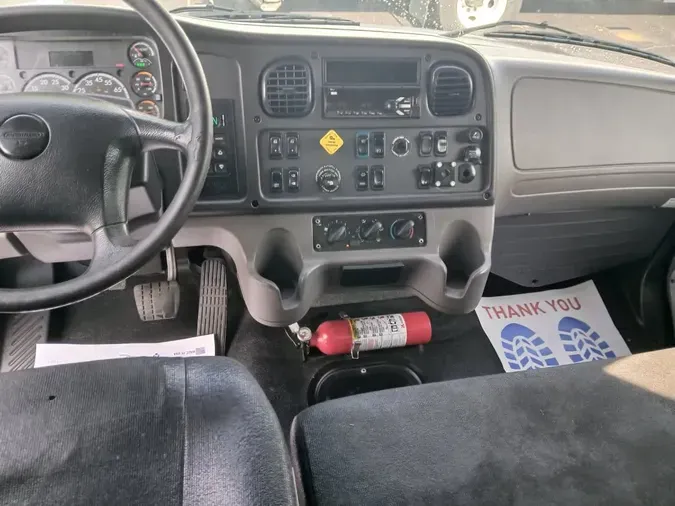 2021 FREIGHTLINER/MERCEDES M2 106