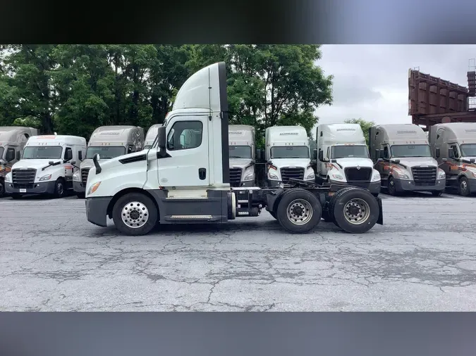 2020 Freightliner Cascadia 126a808e7e5f0ffe9b6aaa2c18fcc70381a