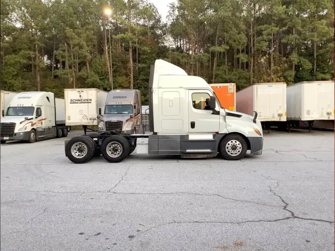 2020 Freightliner Cascadia