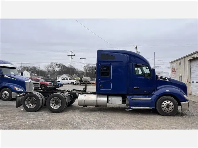 2022 KENWORTH T680