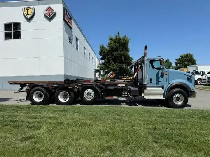 2020 International HX620