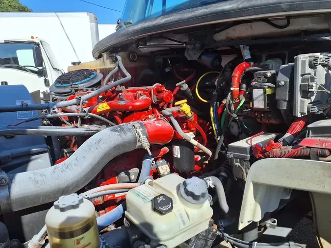 2019 FREIGHTLINER M2 106