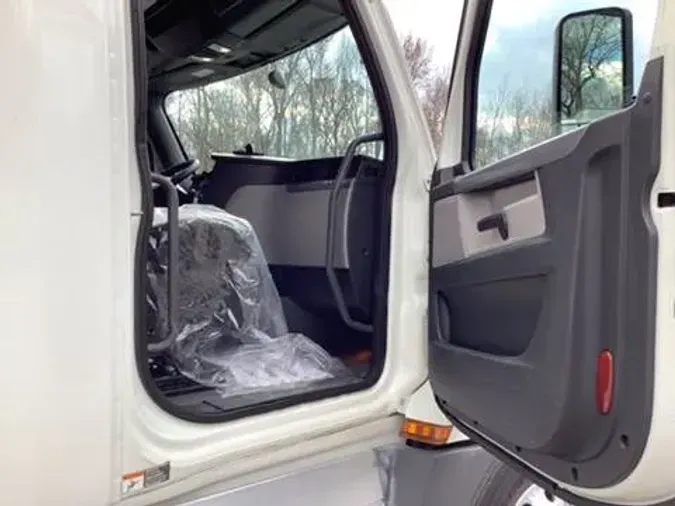 2020 Freightliner Cascadia