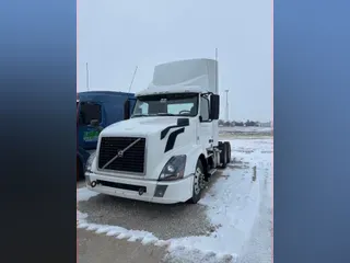 2017 VOLVO VNL64T300