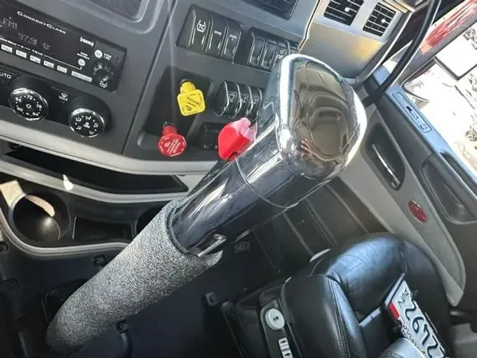 2022 Peterbilt 567a8132aec2f5097e25782ff8464de48f7