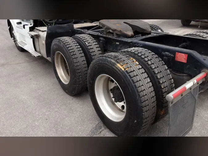 2018 Volvo VNL300