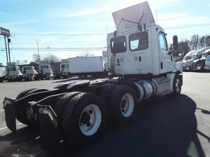 2019 FREIGHTLINER/MERCEDES NEW CASCADIA PX12664