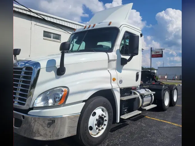 2018 FREIGHTLINER CASCADIA 125