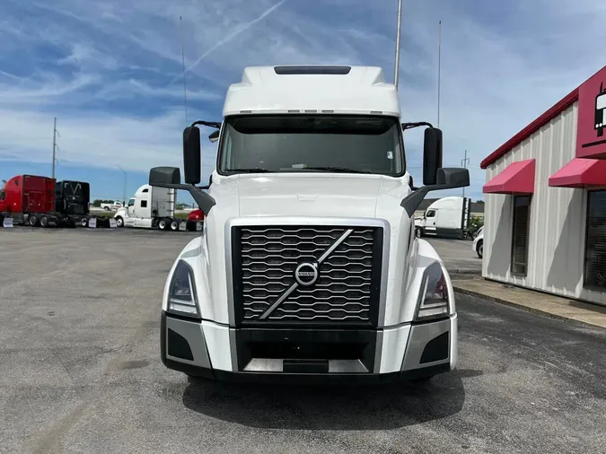 2022 VOLVO VNL64T860