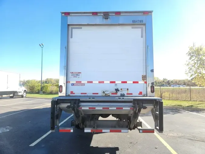 2018 FREIGHTLINER/MERCEDES M2 106