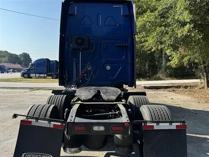 2020 FREIGHTLINER CA126a81aad0c576d28cf30f86cbe96eb4ed7