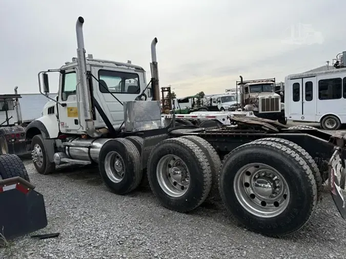2009 MACK GRANITE GU713