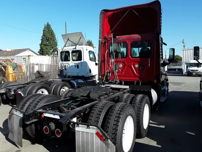 2017 FREIGHTLINER/MERCEDES CASCADIA 125