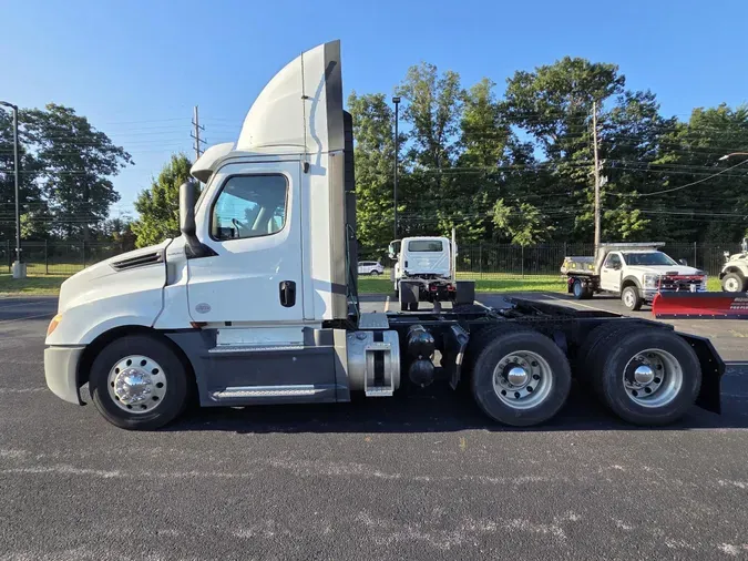 2020 Freightliner Cascadia