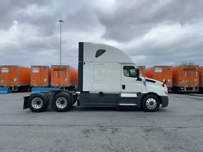 2020 Freightliner Cascadia