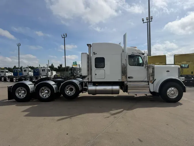 2026 Peterbilt 589a8239aea3a644d7d326ae47c74089b0d