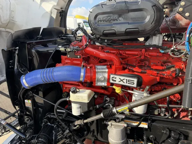 2022 Peterbilt 579a827f0349547f1c7f01687569ba84ca8