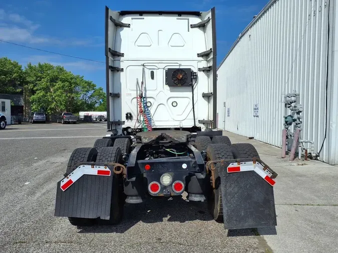 2018 FREIGHTLINER/MERCEDES CASCADIA 125