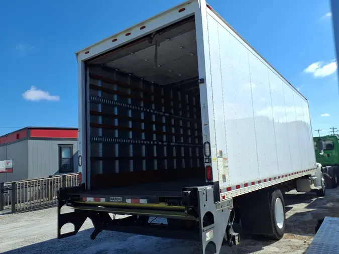 2016 FREIGHTLINER/MERCEDES M2 106