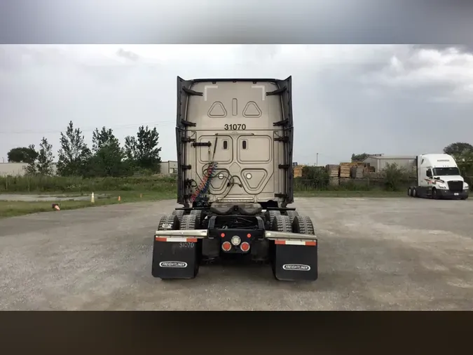 2024 Freightliner Cascadia 126