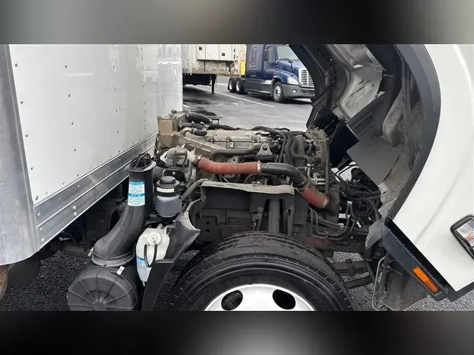 2022 ISUZU NPR-XD