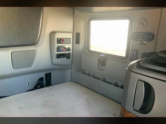 2021 INT LT625 6x4