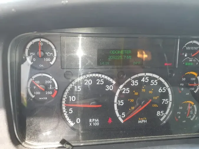 2019 FREIGHTLINER/MERCEDES M2 106