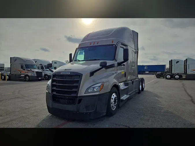 2022 Freightliner Cascadia 126a833009a2f601bf9ed49884f5c75cec3