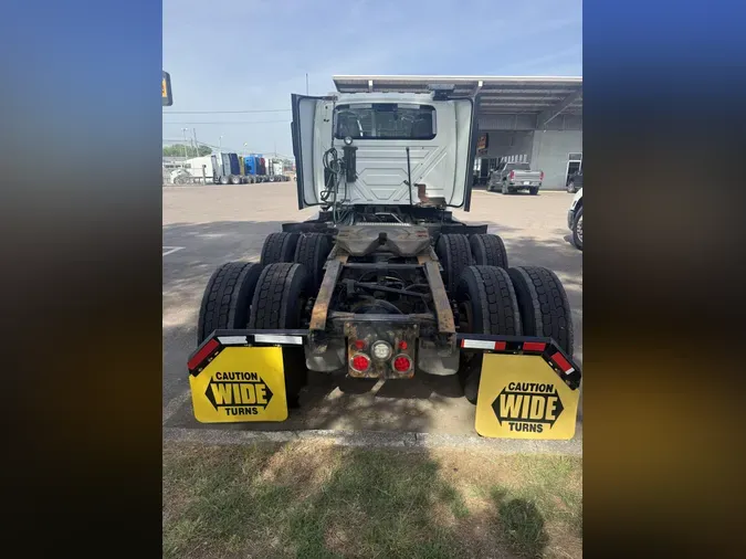 2021 International LT625a834acb1f2ba57a2a9b621d10f391fc7