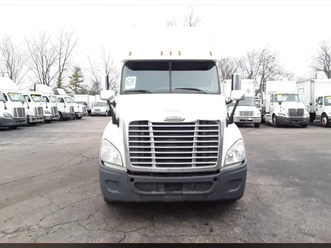 2019 FREIGHTLINER/MERCEDES CASCADIA 125