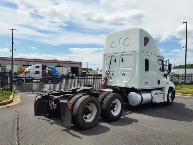 2019 FREIGHTLINER/MERCEDES CASCADIA 125