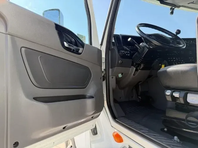 2023 International LT625a838ce0b7357dda791e2cb156f9f244f