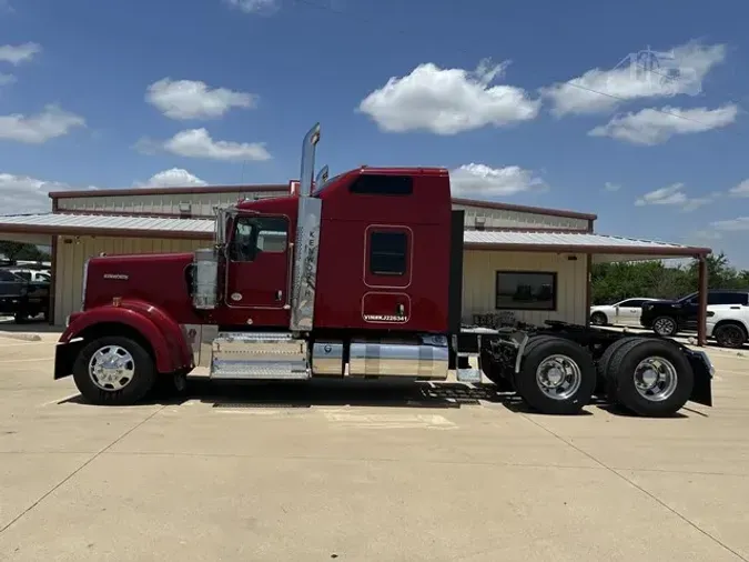 2019 KENWORTH W900L