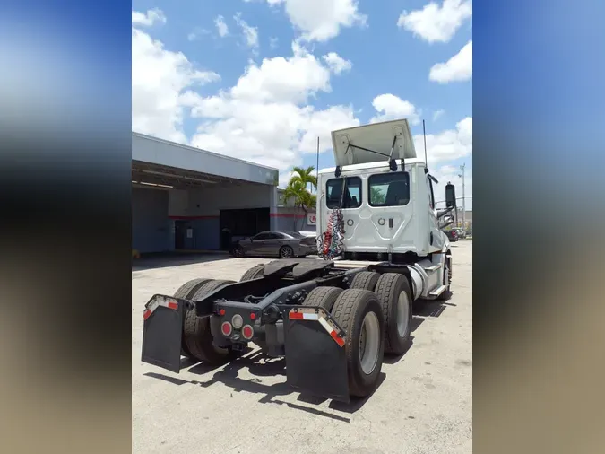 2019 FREIGHTLINER NEW CASCADIA PX12664
