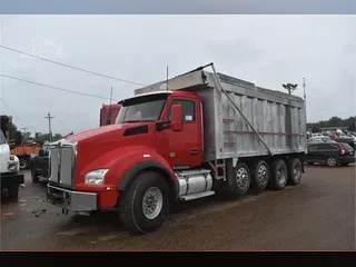 2016 KENWORTH T880