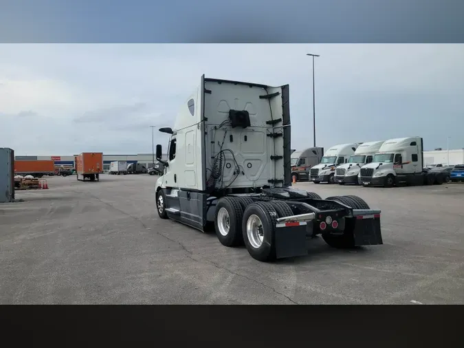 2023 Freightliner Cascadia 126