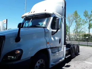 2020 FREIGHTLINER/MERCEDES CASCADIA 125