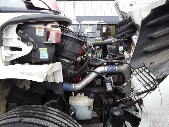 2017 FREIGHTLINER M2 106