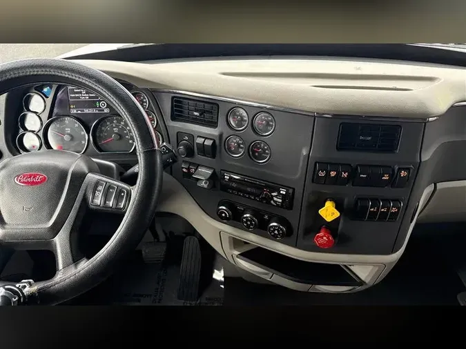2021 PETERBILT 579