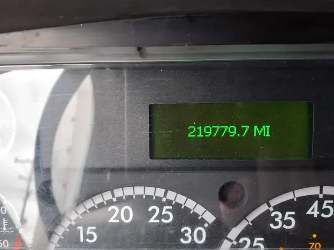 2018 FREIGHTLINER M2 106