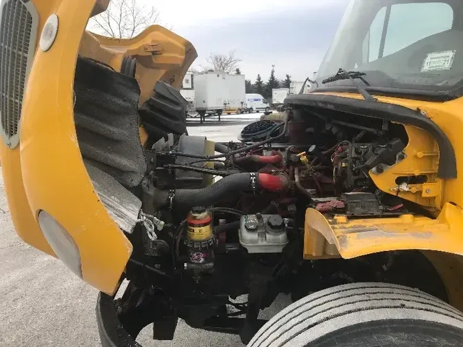 2018 Freightliner M2