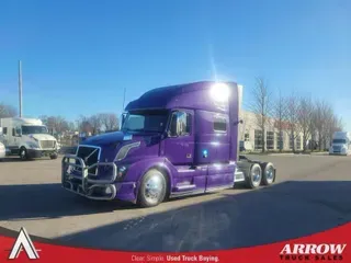 2018 VOLVO VNL780