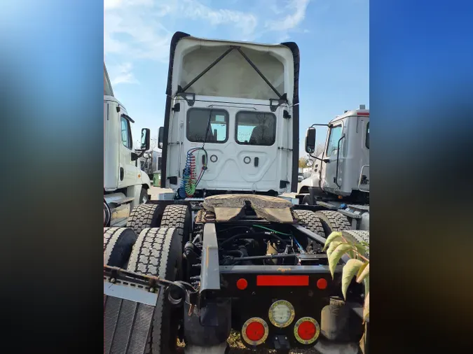 2020 FREIGHTLINER/MERCEDES CASCADIA 125